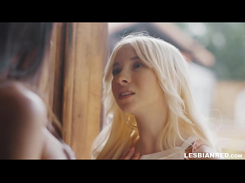 ❤️ Tyttö tulee kotiin muutamaa kuukautta myöhemmin ja päätyy syömään äitipuolensa pillua ☑ Pornovideo at us ❌️