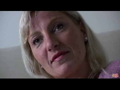 ❤️ Äiti jota me kaikki nussimme ... Lady, käyttäydy kunnolla! ☑ Pornovideo at us ❌️
